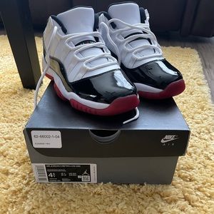 Jordan 11 Retro Low